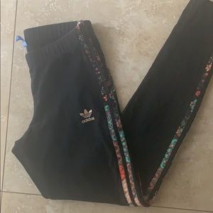 Adidas pinstriped floral leggings like new